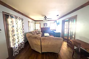 303 E Livingston St, San Augustine, TX 75972 - Photo 3