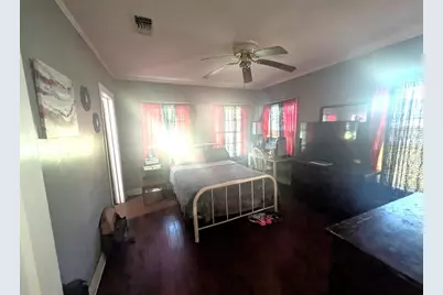 303 E Livingston Street, San Augustine, TX 75972 - Photo 7