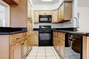 10207 Rambling Trail, Houston, TX 77089 - Photo 7