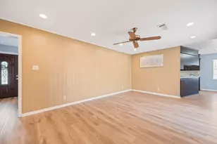 8314 Edgemoor Dr, Houston, TX 77036 - Photo 11