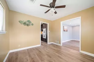 8314 Edgemoor Dr, Houston, TX 77036 - Photo 9