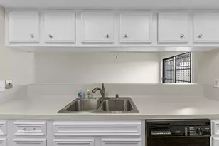 1936 Augusta Dr, Houston, TX 77057 - Photo 13