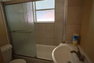 5234 Claremont St, Houston, TX 77023 - Photo 11