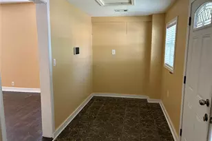 5234 Claremont St, Houston, TX 77023 - Photo 5