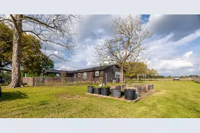 384 County Road 2046, Hull, TX 77564 - Photo 19