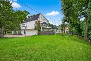 415 Ramblewood Rd, Houston, TX 77079 - Photo 43