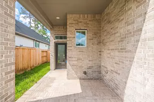 295 Mallards Rim Dr, Willis, TX 77318 - Photo 5