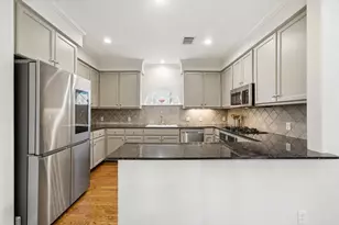 2409 Ralph St, Houston, TX 77006 - Photo 3