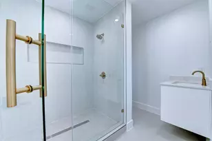 5411 Yarwell Dr, Houston, TX 77096 - Photo 21