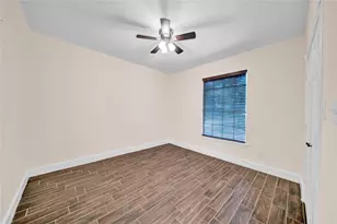 101 Piping Rock Dr, Conroe, TX 77356 - Photo 9