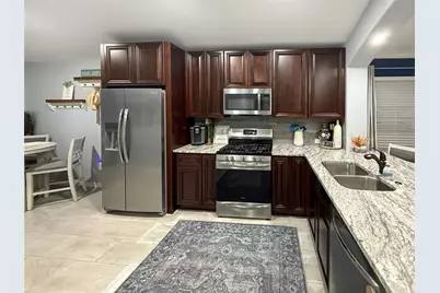8031 Berkely Court, Baytown, TX 77521 - Photo 9
