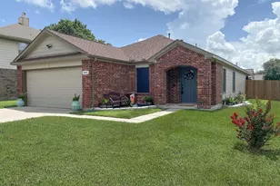 8031 Berkely Ct, Baytown, TX 77521 - Photo 1