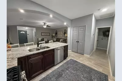 8031 Berkely Court, Baytown, TX 77521 - Photo 11