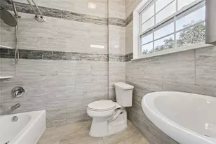 3818 Brandt St, Houston, TX 77006 - Photo 17