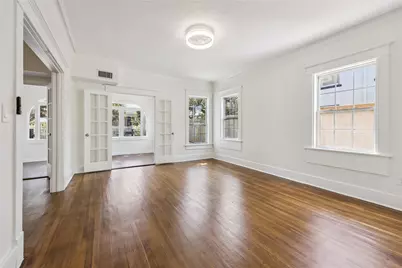 3818 Brandt Street, Houston, TX 77006 - Photo 9