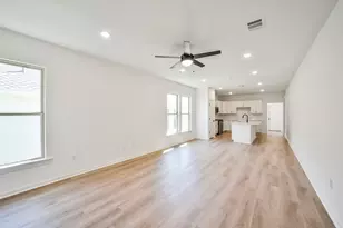 12827 Hannah Spgs Ln, Magnolia, TX 77354 - Photo 7