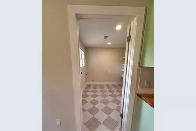 118 Clover Street, Lake Jackson, TX 77566 - Photo 13