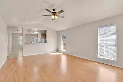 115 Bolero Way, Huntsville, TX 77340 - Photo 5
