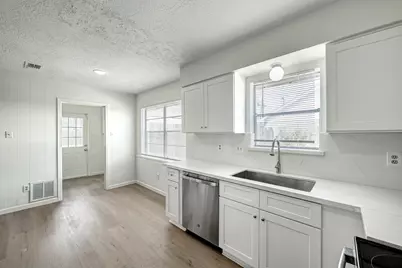 7230 Pella Drive, Houston, TX 77036 - Photo 7