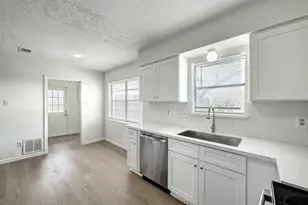 7230 Pella Dr, Houston, TX 77036 - Photo 7