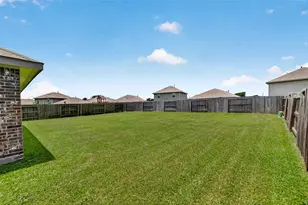 8639 River Crest Dr, Baytown, TX 77521 - Photo 29