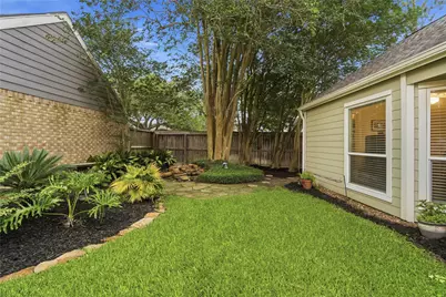 16719 Fallen Leaf Way, Houston, TX 77058 - Photo 25