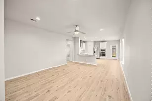 2823 Kennet Manor Dr, Houston, TX 77047 - Photo 7