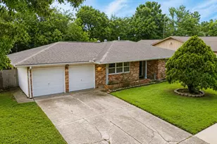 1313 Plymouth St, Pasadena, TX 77502 - Photo 3
