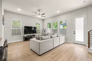 4001 Baja Ln, Houston, TX 77045 - Photo 9