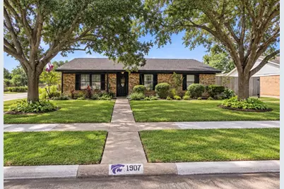 1907 N Rockisland Street, Angleton, TX 77515 - Photo 1