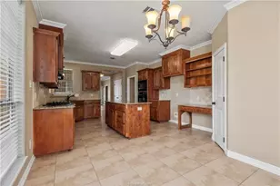 1904 Debbie Dr, Bryan, TX 77802 - Photo 13