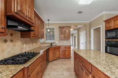 1904 Debbie Drive, Bryan, TX 77802 - Photo 11