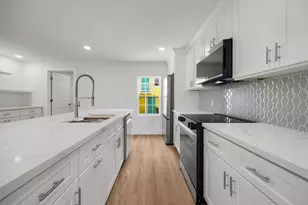 3619 Ave S, Galveston, TX 77550 - Photo 9