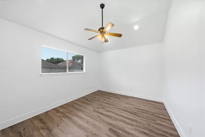 5820 Guadalupe Drive, Dickinson, TX 77539 - Photo 11