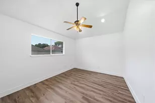 5820 Guadalupe Dr, Dickinson, TX 77539 - Photo 11