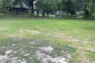 2114 Evergreen Ln, La Marque, TX 77568 - Photo 11