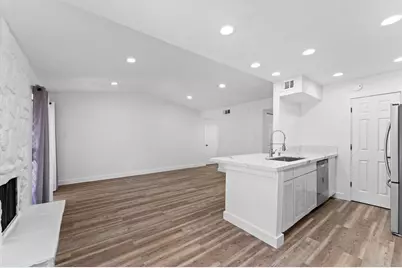 17331 Red Oak Drive #14, Houston, TX 77090 - Photo 9