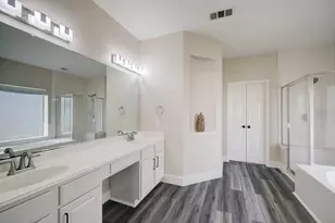 4615 Russett Ln, Sugar Land, TX 77479 - Photo 19
