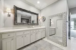 2210 Potomac Dr, Houston, TX 77057 - Photo 19