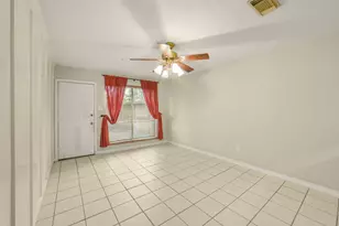 11907 Southlake Dr, Houston, TX 77077 - Photo 11
