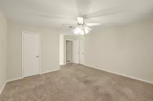 11907 Southlake Dr, Houston, TX 77077 - Photo 15