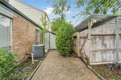 11907 Southlake Drive, Houston, TX 77077 - Photo 25