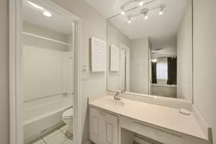 11907 Southlake Dr, Houston, TX 77077 - Photo 17