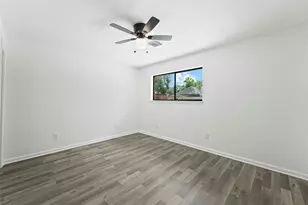 9738 Bayou Woods Dr, Baytown, TX 77521 - Photo 15