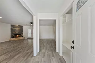 9738 Bayou Woods Drive, Baytown, TX 77521 - Photo 5