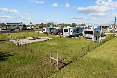 4531 Mallard Street, Hitchcock, TX 77563 - Photo 1