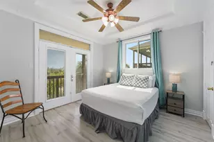 22517 Bay Point Dr, Galveston, TX 77554 - Photo 11