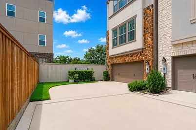 6762 Sussex Manor Street, Houston, TX 77055 - Photo 1