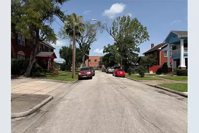 4624 Bell Street #7, Houston, TX 77023 - Photo 11