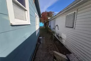 5318 Ave P 1/2, Galveston, TX 77551 - Photo 11